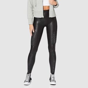 SPANX Faux Leather Moto Leggings Style 20136R Very Black Shapewear Biker MEDIUM